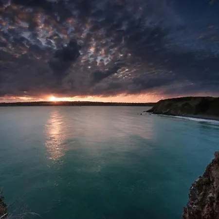 Apartment Superbe Entre Le Port Et Le Centre - Lit King-size, Wifi & Netflix Gratuit *